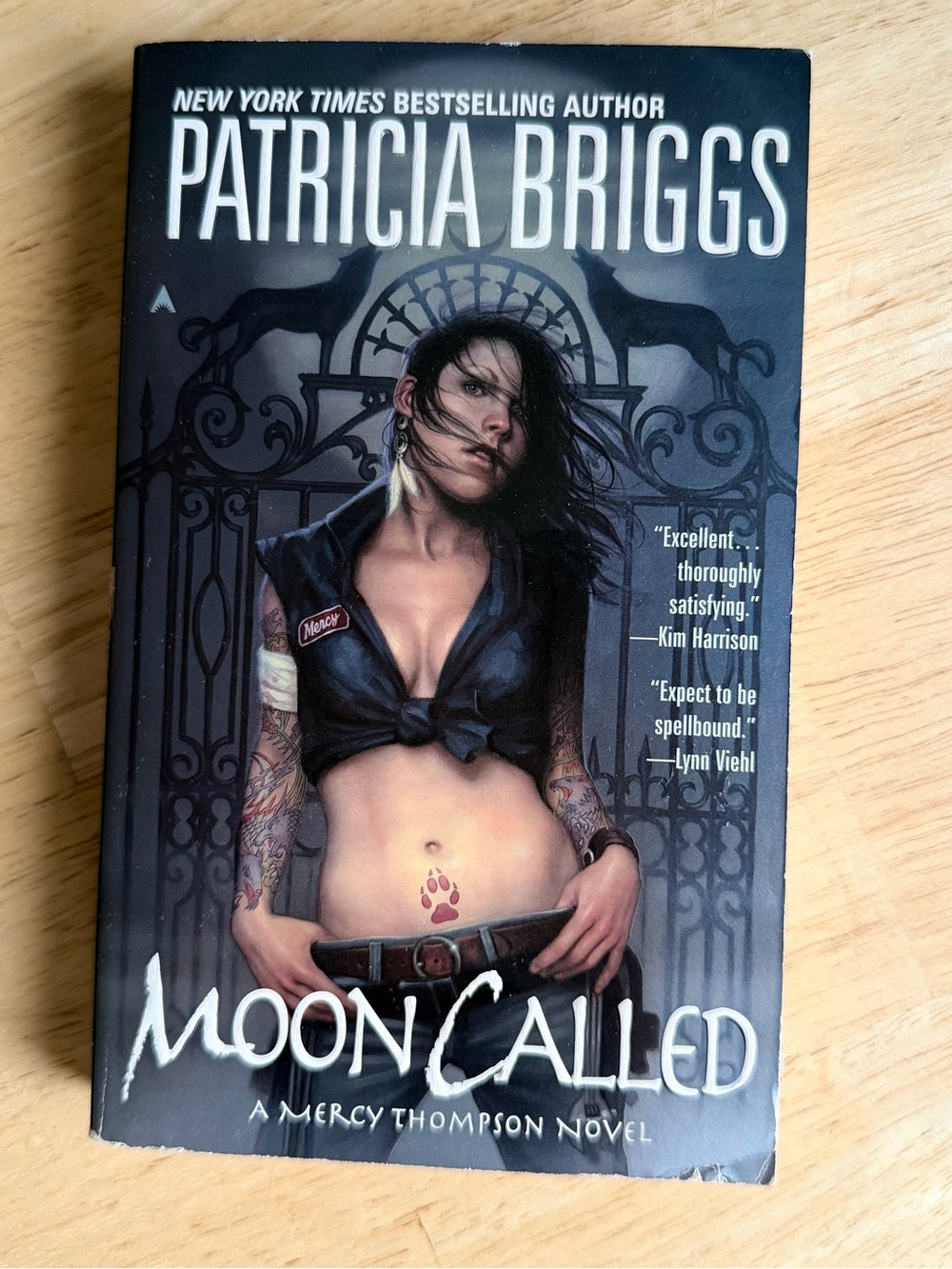 Moon Called by - Patricia Briggs